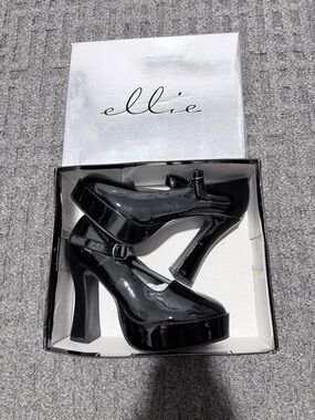 Ellie Black Patent Mary Jane Platform Pumps